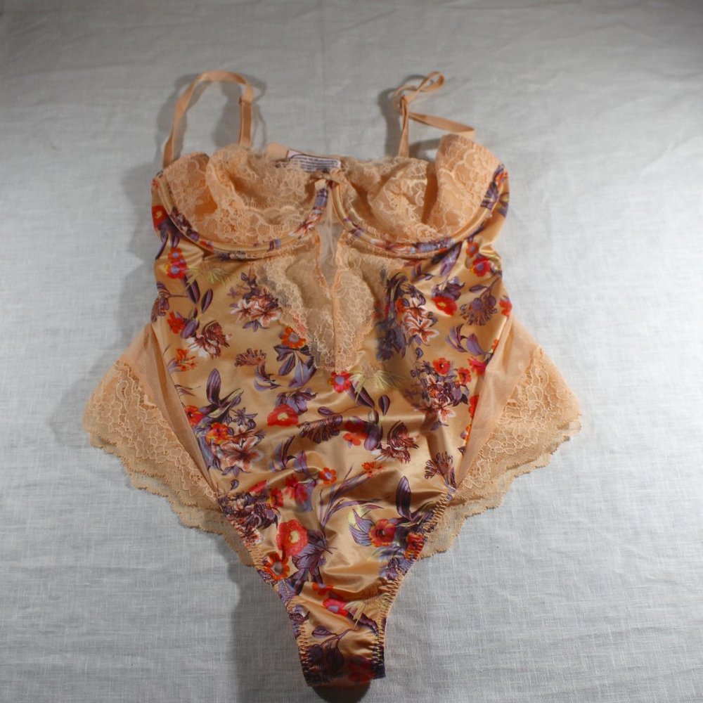 Women's Victoria's Secret Peach Teddy One Piece Large Lingerie Sexy